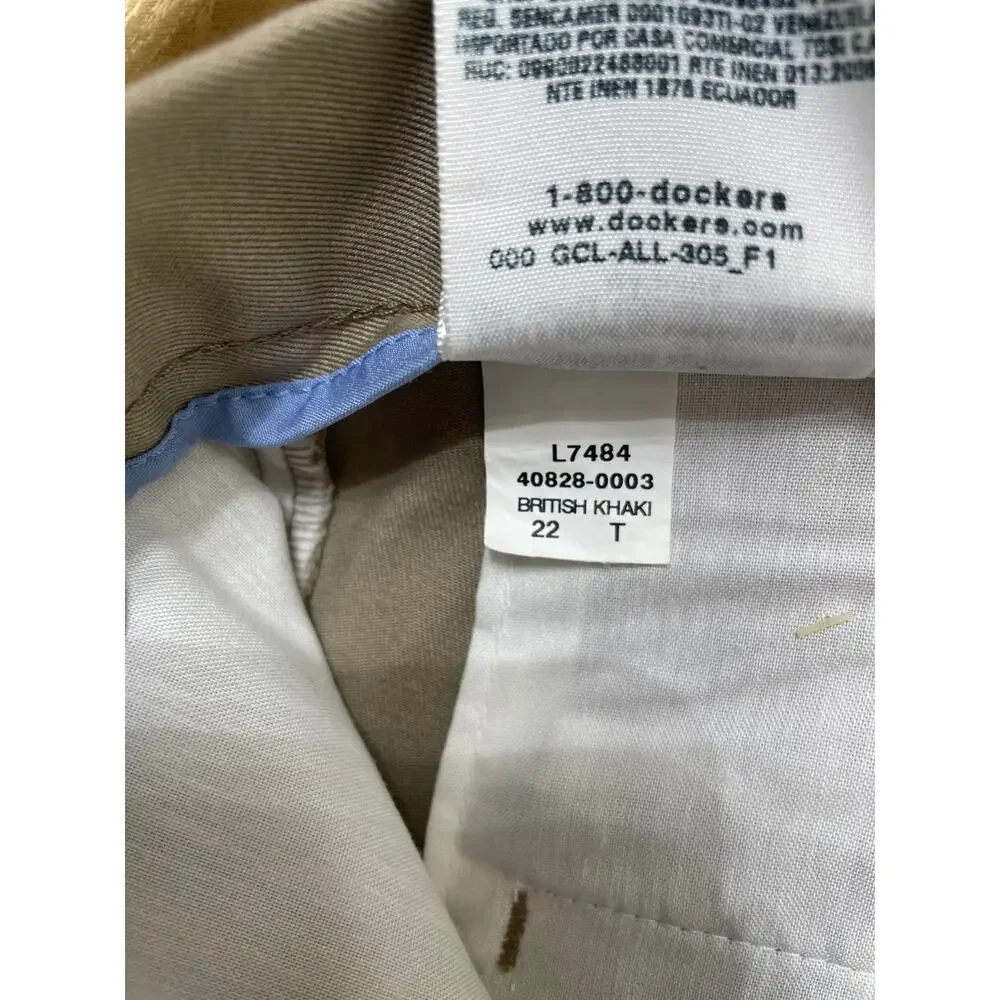 NWT Dockers Mens Pants 38x32 Khakis All Cotton D2 Straight Fit Flat Front Tan
